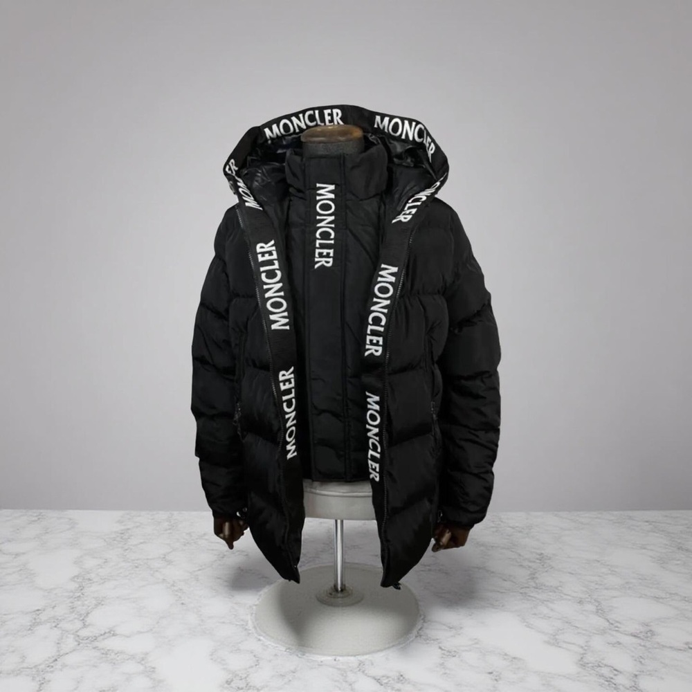 Moncler Logo-Hood Puffer Jacket (Men’s) L/XL